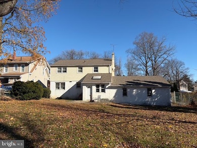 4816-18 Aubrey Ave, Philadelphia, PA 19114 - photo 5