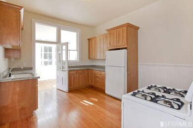The 3 bedroom / 2 bath unit is comprised of a spac