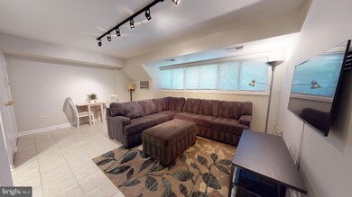 49 Skyhill Rd unit 101, Alexandria, VA 22314 - photo 3