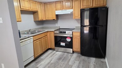 2124 Burton Dr unit 152, Austin, TX 78741 - photo 7