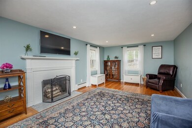 11 Putney Cir, Billerica, MA 01821 - photo 3