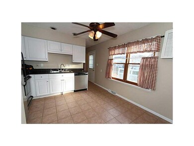 925 Valleyview Dr, Marion, IA 52302 - photo 4