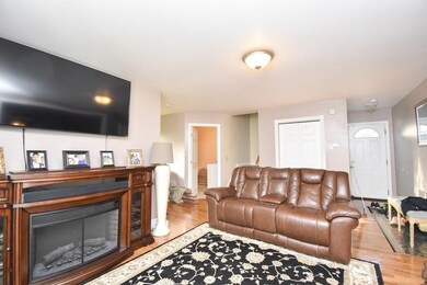 137 Farnham Ave, Indian Orchard, MA 01151 - photo 4