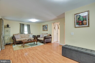42639 Waxpool Rd, Ashburn, VA 20148 - photo 5
