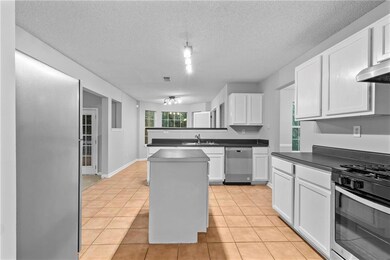 498 Pecan Wood Cir, Fairburn, GA 30213 - photo 7