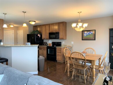 6847 Hampshire Ct, Maryville, IL 62062 - photo 5