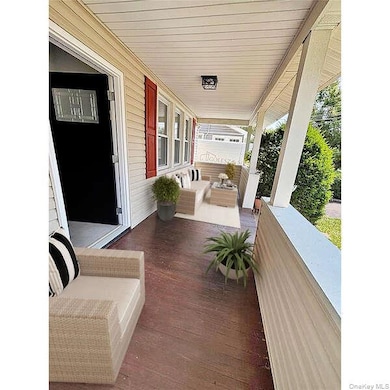 89 N Grove St unit 1, Valley Stream, NY 11580 - photo 2