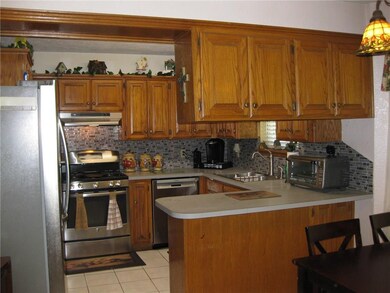 2121 NE 11th St, Moore, OK 73160 - photo 6