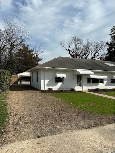 Driveway to the Detached garage.
