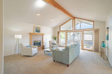 944 Cypress Point Loop, Ashland, OR 97520 - photo 6