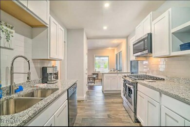 3706 Porter Ave, El Paso, TX 79930 - photo 6