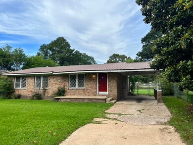 1712 Iowa St, Texarkana, TX 75501 - photo 4