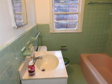 Hall Bath Unit 1
