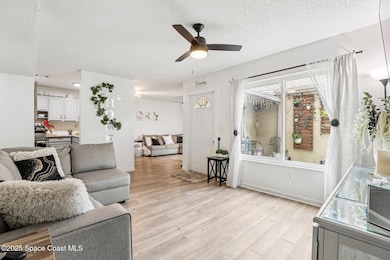 21-web-or-mls-Sheafe Ave NE 104-S1207-02