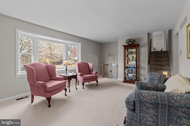 292 Old Mill Dr, Langhorne, PA 19047 - photo 4