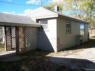 3255 Harrington Rd, Port Huron, MI 48060 - photo 7