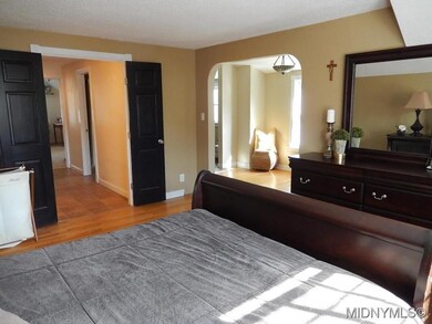 2nd Floor Master Suite