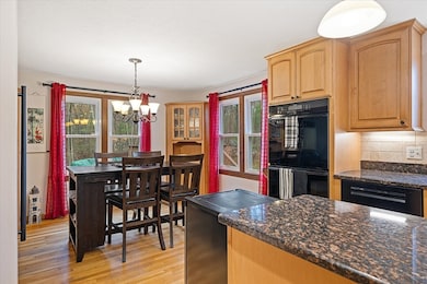 53 Asylum St, Mendon, MA 01756 - photo 7