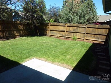 20632 Honeysuckle Ln, Bend, OR 97702 - photo 3