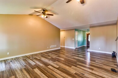 4322 Summer Creek Ln, Newburgh, IN 47630 - photo 3