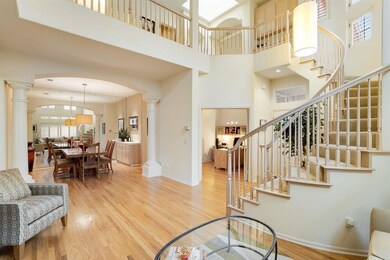 2205 Vizcaya Cir, Campbell, CA 95008 - photo 2