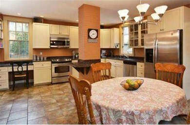 15 Shailer St, Brookline, MA 02446 - photo 7