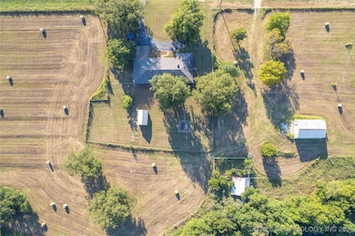 2011 W 1st St, Sulphur, OK 73086 - photo 7