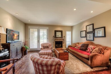 003_Living Room