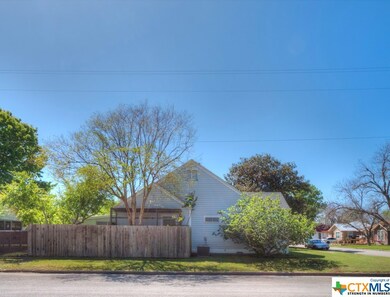 733 Bismark St, Seguin, TX 78155 - photo 5