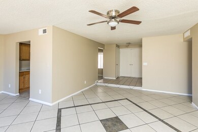 4808 N 77th Dr-4