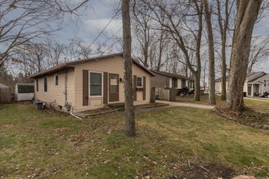 48 Nora St-3