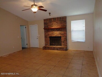 8141 Corky Ln, Jacksonville, FL 32244 - photo 3