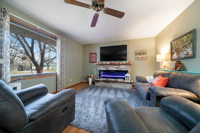 1523 Minns Dr, Machesney Park, IL 61115 - photo 4