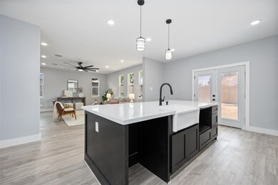 516 Melbourne St, Houston, TX 77022 - photo 7