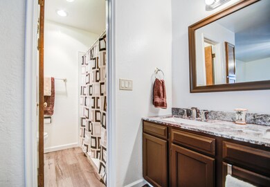 MASTER BATH 3