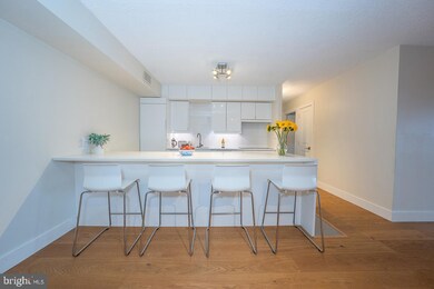 10915 Valley Forge Cir unit 915, King of Prussia, PA 19406 - photo 2