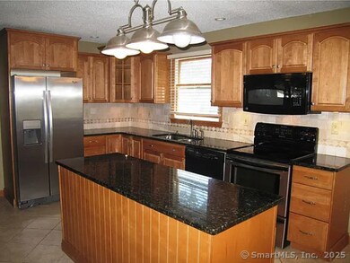 28 Lloyd Rd, Waterford, CT 06385 - photo 5