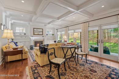 27-web-or-mls-815-waldens-pond-rd