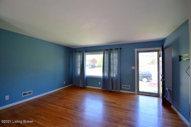 9510 Plumwood Rd, Louisville, KY 40291 - photo 5