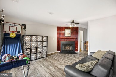 12564 Kempston Ln unit 8-88, Woodbridge, VA 22192 - photo 6