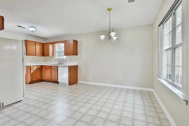 120 Creekside Dr, Grantville, GA 30220 - photo 6