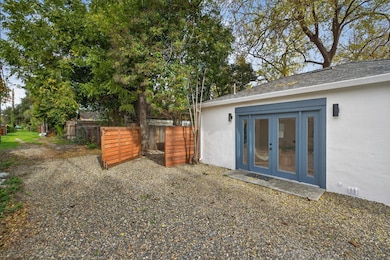 2172 36th St, Sacramento, CA 95817 - photo 5