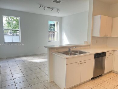 11416 NW 43rd Terrace, Doral, FL 33178 - photo 5