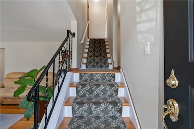 324 Tassel Ln, Pittsburgh, PA 15236 - photo 3