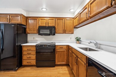 25422 213th Place SE unit 12, Maple Valley, WA 98038 - photo 5