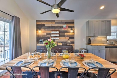 8963 Pheasant Ln, Tobyhanna, PA 18466 - photo 5