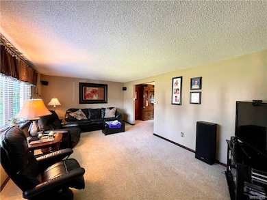 881 Castlebar Dr, North Tonawanda, NY 14120 - photo 5