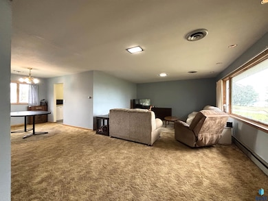 317 Maple Ave SE, Highmore, SD 57345 - photo 4