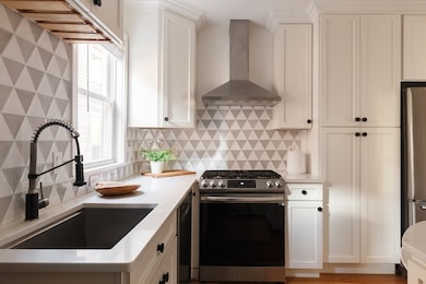 24 Washburn Ave unit 1, Cambridge, MA 02140 - photo 2