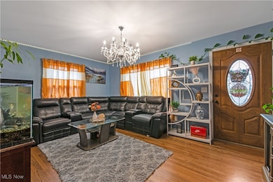 4649 Pelham Dr, Cleveland, OH 44144 - photo 4